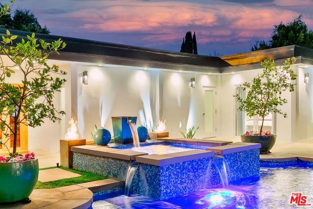 703 N Maple Drive, Beverly Hills, CA 90210