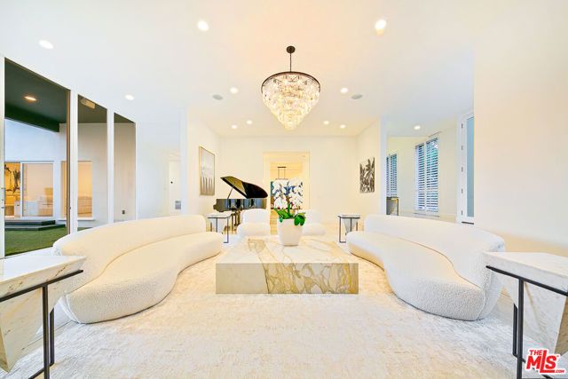 703 N Maple Drive, Beverly Hills, CA 90210