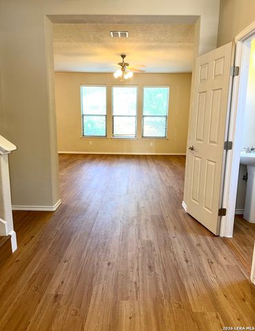 8531 Pecan Cross, San Antonio, TX 78240
