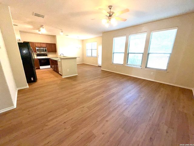 8531 Pecan Cross, San Antonio, TX 78240