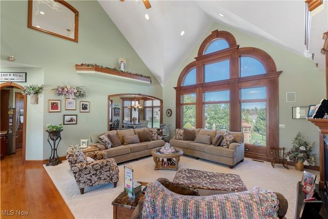 3495 Chadwick Drive, Uniontown, OH 44685