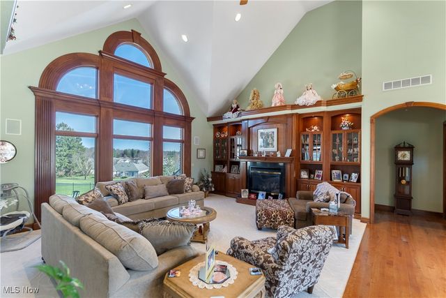 3495 Chadwick Drive, Uniontown, OH 44685