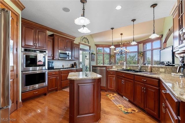 3495 Chadwick Drive, Uniontown, OH 44685