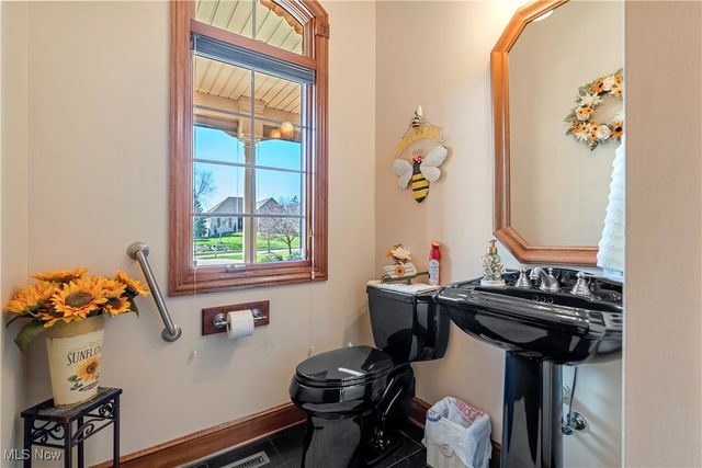 3495 Chadwick Drive, Uniontown, OH 44685