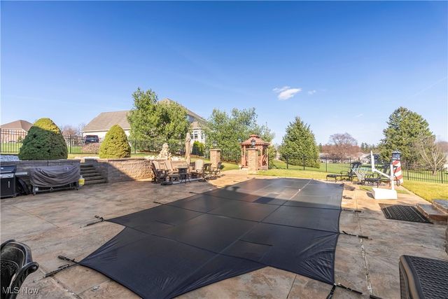 3495 Chadwick Drive, Uniontown, OH 44685