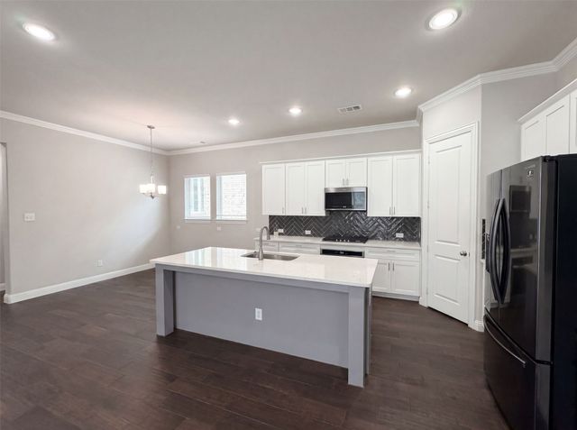 17628 Bottlebrush Drive, Dallas, TX 75252