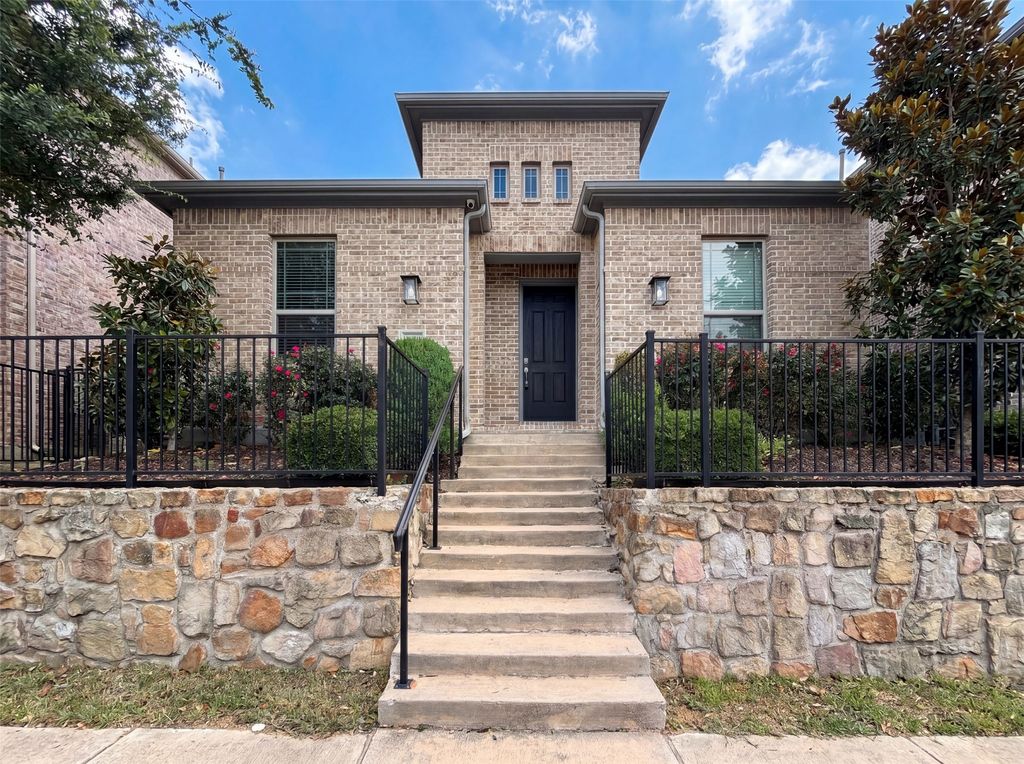17628 Bottlebrush Drive, Dallas, TX 75252