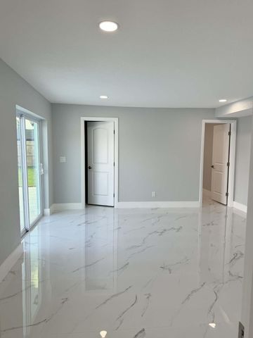 4318 Crestdale Street, Palm Beach Gardens, FL 33410