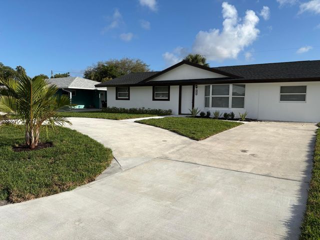 4318 Crestdale Street, Palm Beach Gardens, FL 33410