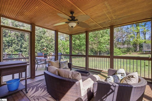 352 Round Ridge Road, Spartanburg, SC 29302