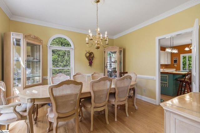 352 Round Ridge Road, Spartanburg, SC 29302