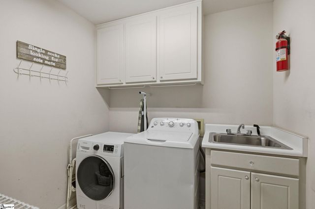 352 Round Ridge Road, Spartanburg, SC 29302