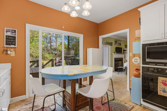 352 Round Ridge Road, Spartanburg, SC 29302