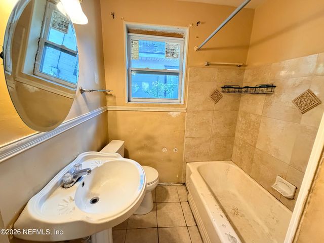 6819 N PEARL Street, Jacksonville, FL 32208