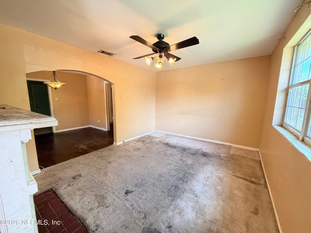 6819 N PEARL Street, Jacksonville, FL 32208
