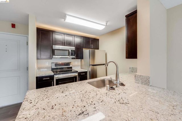 6400 Christie Ave 3322, Emeryville, CA 94608