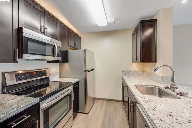 6400 Christie Ave 3322, Emeryville, CA 94608