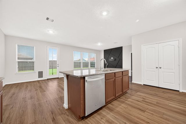 12602 Blue Jay Cove Lane, Houston, TX 77044