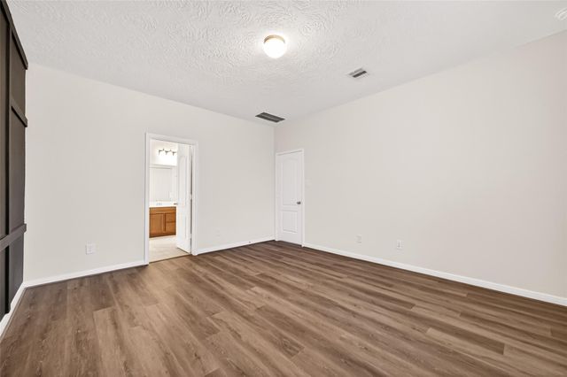 12602 Blue Jay Cove Lane, Houston, TX 77044