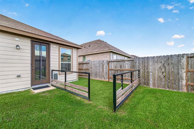 12602 Blue Jay Cove Lane, Houston, TX 77044