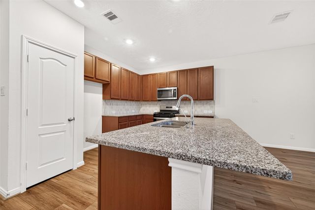 12602 Blue Jay Cove Lane, Houston, TX 77044