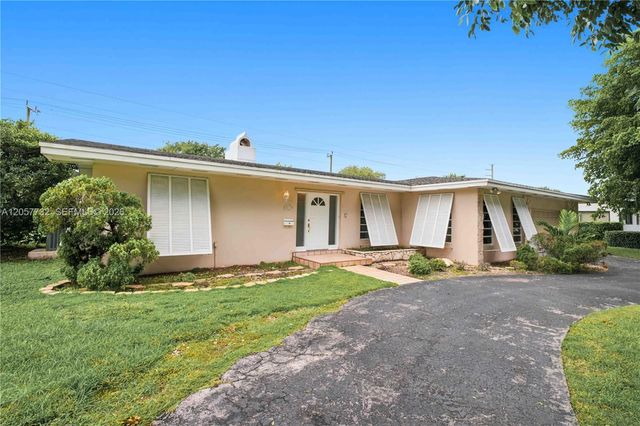 8010 SW 139th Ter, Palmetto Bay, FL 33158