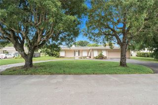 8010 SW 139th Ter, Palmetto Bay, FL 33158