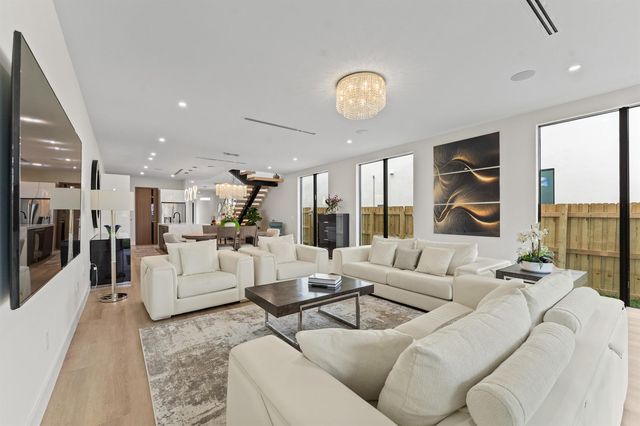 1103 NE 16th Avenue, Fort Lauderdale, FL 33304