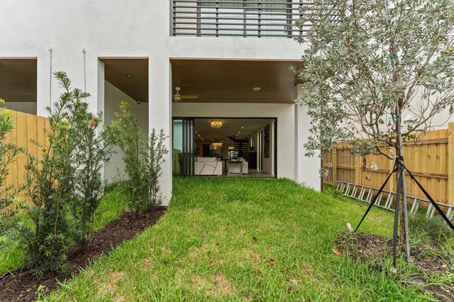 1103 NE 16th Avenue, Fort Lauderdale, FL 33304