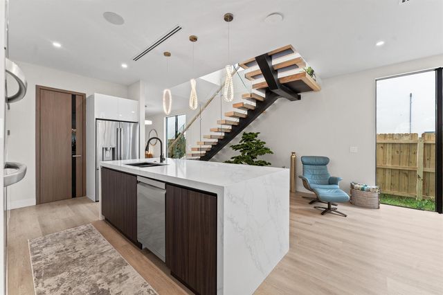 1103 NE 16th Avenue, Fort Lauderdale, FL 33304