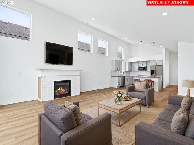 41920 DESCHUTES Ave, Sandy, OR 97055