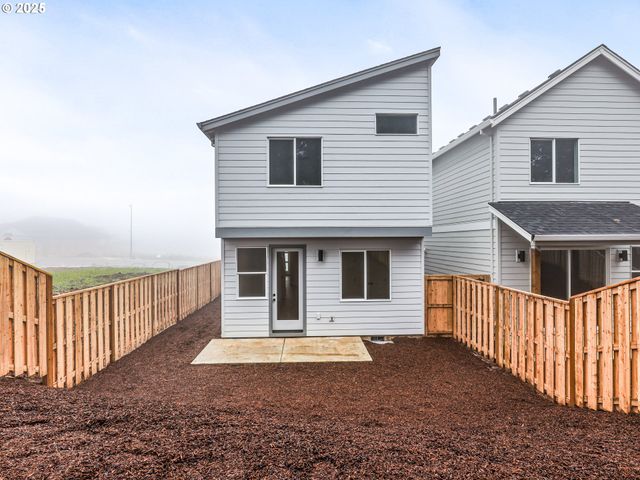 41920 DESCHUTES Ave, Sandy, OR 97055