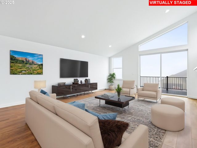 41920 DESCHUTES Ave, Sandy, OR 97055