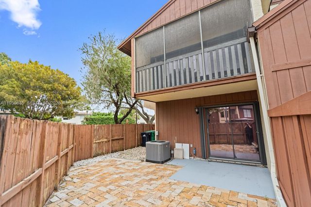 7064 SW 114th Pl B, Miami, FL 33173