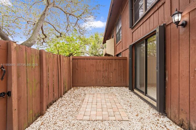 7064 SW 114th Pl B, Miami, FL 33173