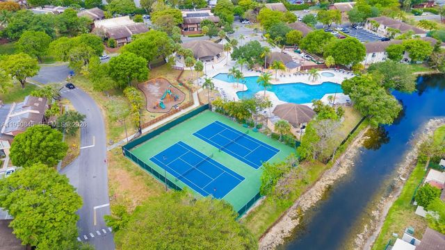 7064 SW 114th Pl B, Miami, FL 33173