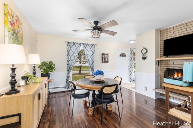 8314 Peachtree Avenue NE, Rockford, MI 49341