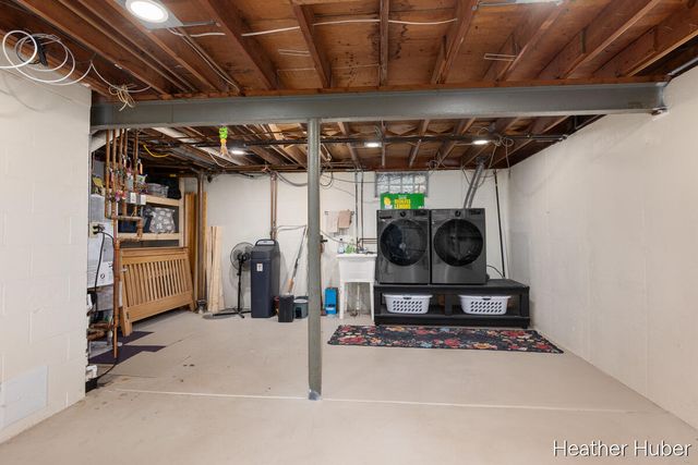 8314 Peachtree Avenue NE, Rockford, MI 49341
