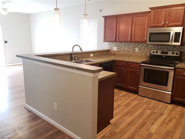 851 Norview Ave Apt 206, Norfolk, VA 23513
