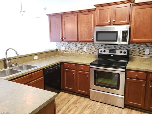 851 Norview Ave Apt 206, Norfolk, VA 23513