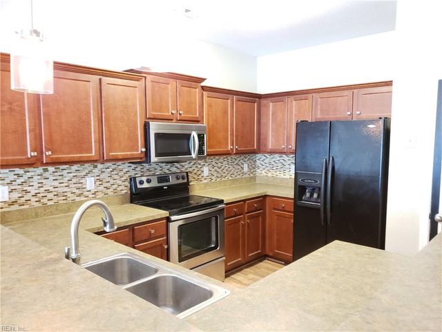 851 Norview Ave Apt 206, Norfolk, VA 23513