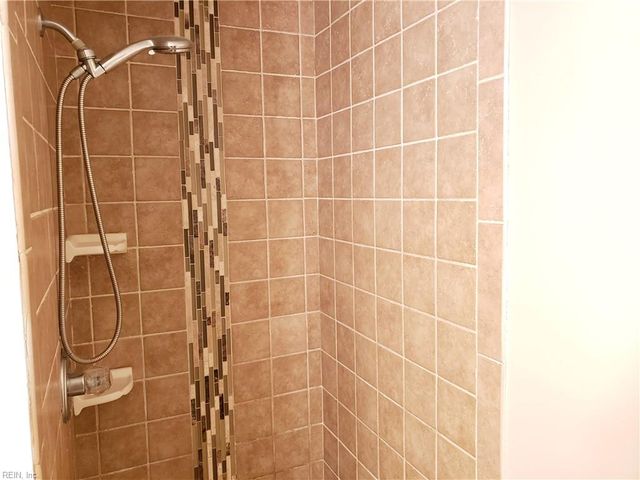 851 Norview Ave Apt 206, Norfolk, VA 23513
