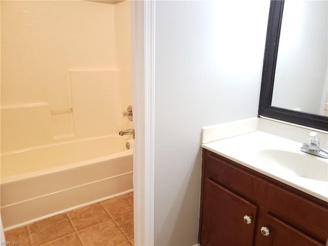 851 Norview Ave Apt 206, Norfolk, VA 23513