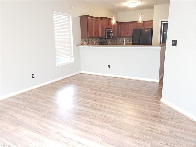 851 Norview Ave Apt 206, Norfolk, VA 23513