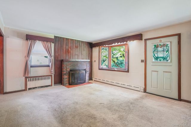 12 Raymond Street, Montrose, NY 10548