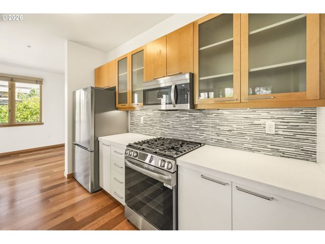 1030 Nw JOHNSON St 321, Portland, OR 97209