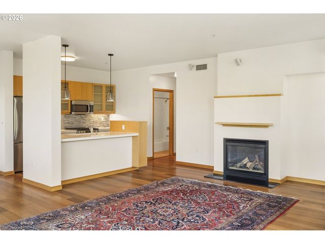 1030 Nw JOHNSON St 321, Portland, OR 97209