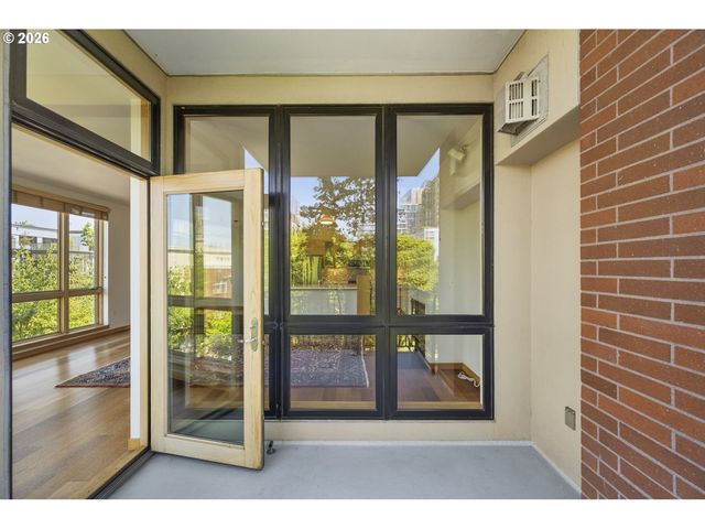 1030 Nw JOHNSON St 321, Portland, OR 97209
