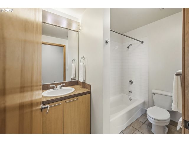 1030 Nw JOHNSON St 321, Portland, OR 97209