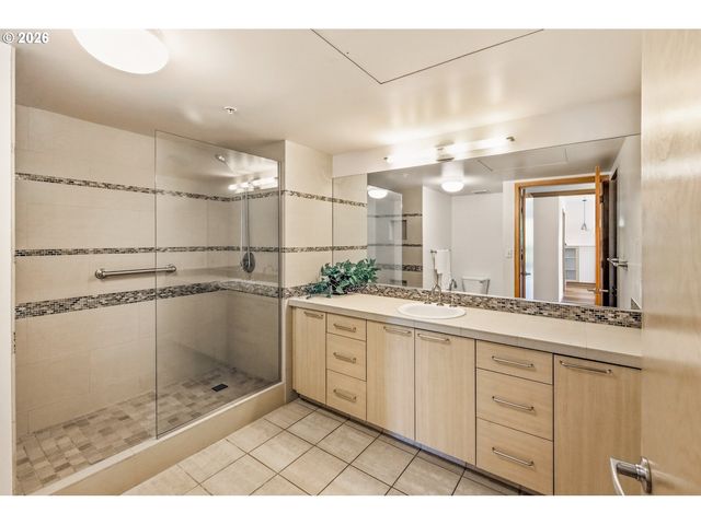 1030 Nw JOHNSON St 321, Portland, OR 97209